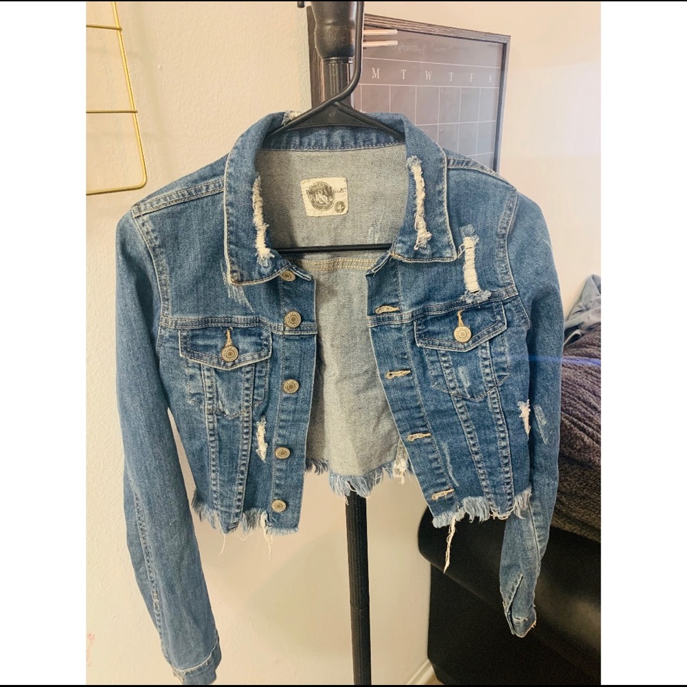 Cropped blue jean jacket